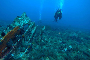 scuba-lekaki-cave